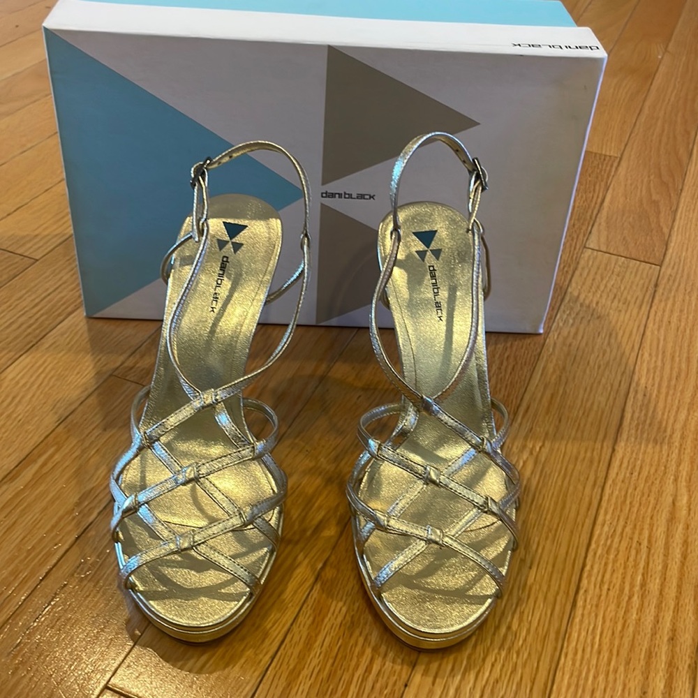 Dani Black size 7 1/2 Brand New